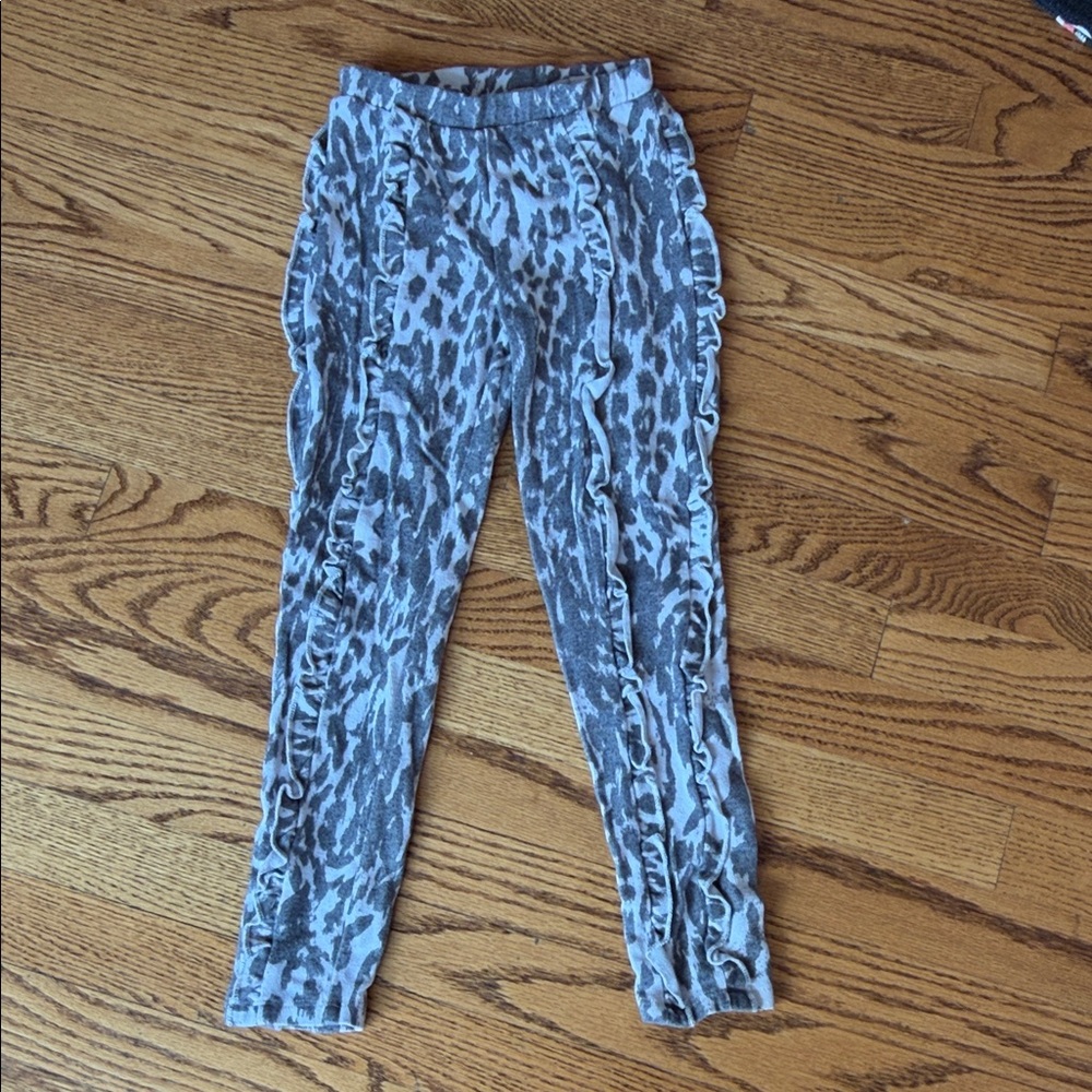 Chaser Girls Gray Animal Print Ruffle Leggings